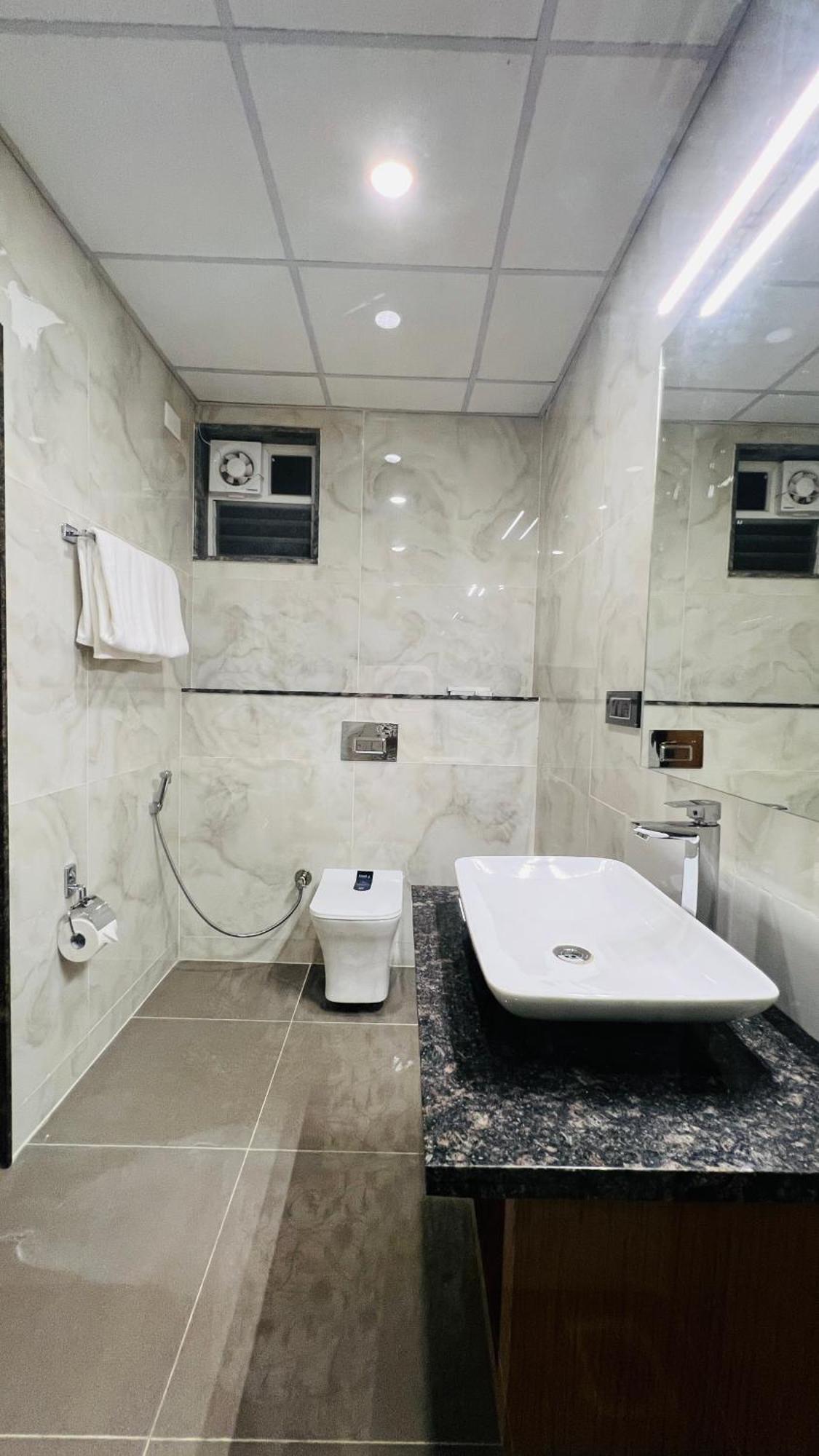 Hotel Aashraya Dod Jala Exterior foto